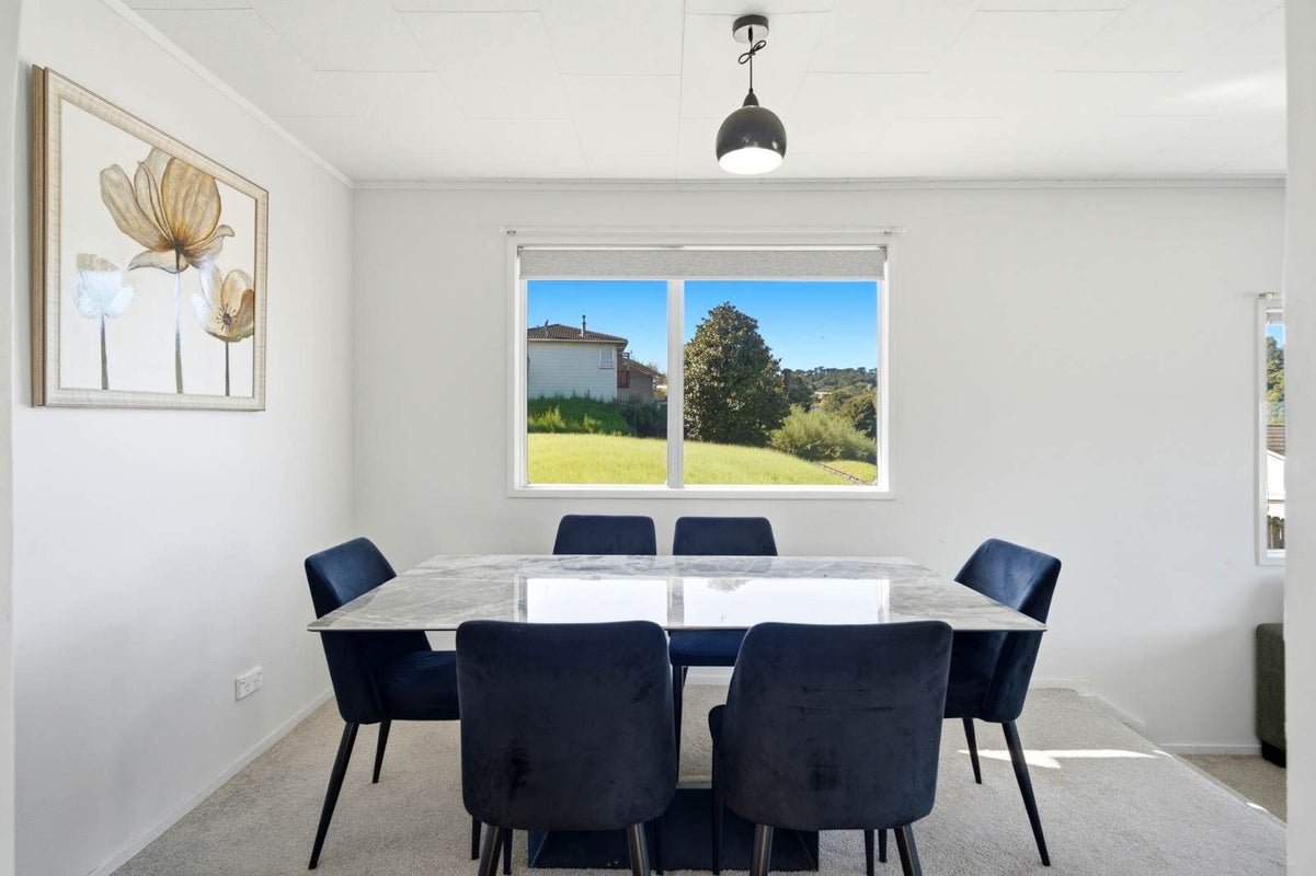 16 Aronia Way, Goodwood Heights, Auckland - Carousel 2