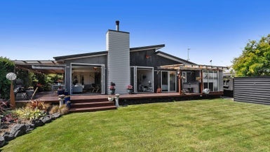 79 Dunns Avenue, The Pines Beach, The Pines Beach - Carousel 1