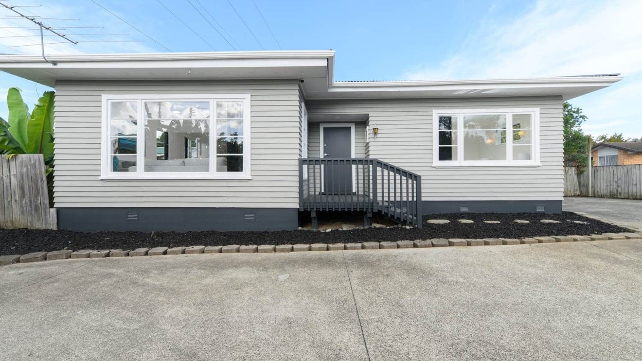 43 Margate Road, Blockhouse Bay, Auckland - Carousel 1