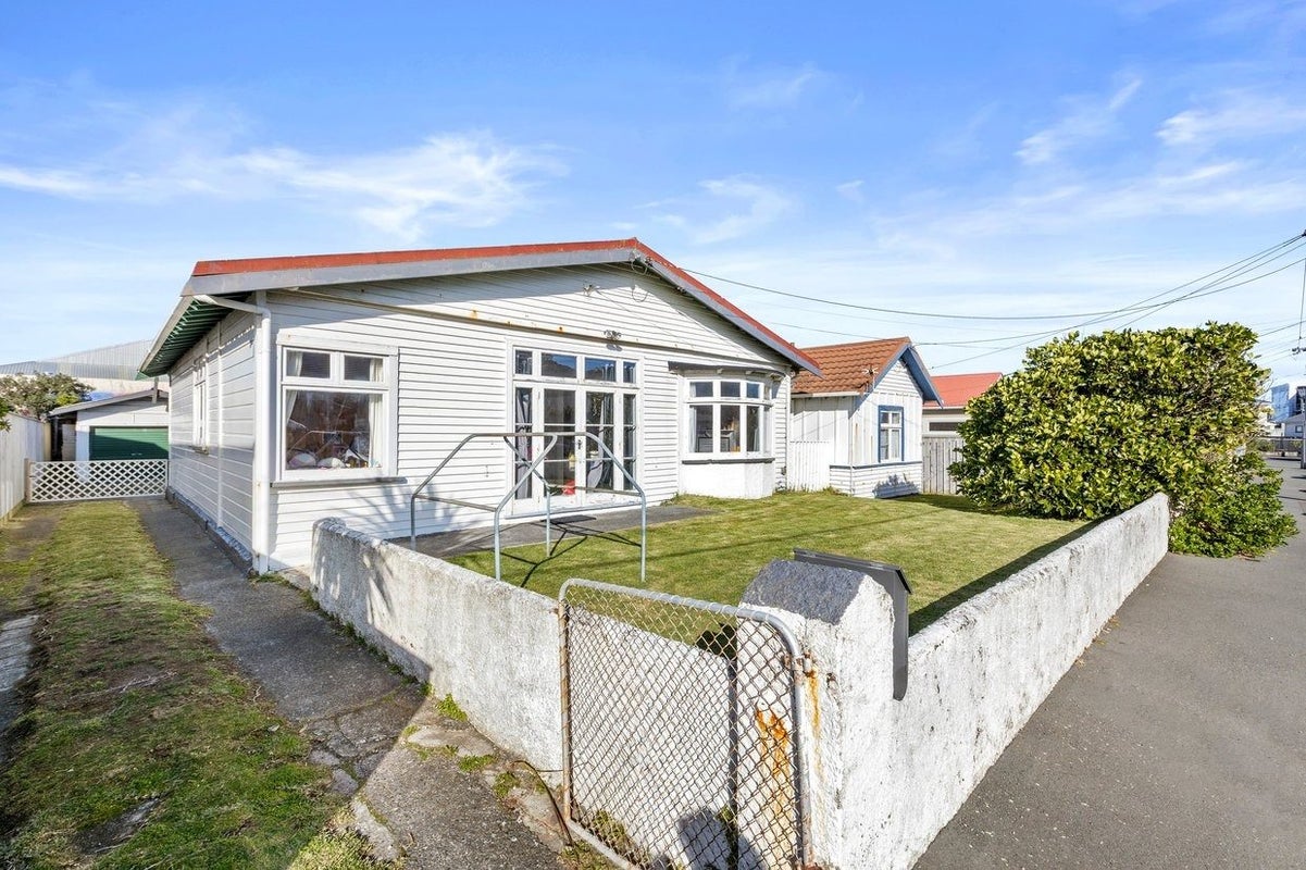 73 Apu Crescent, Lyall Bay, Wellington, Wellington - Carousel 13