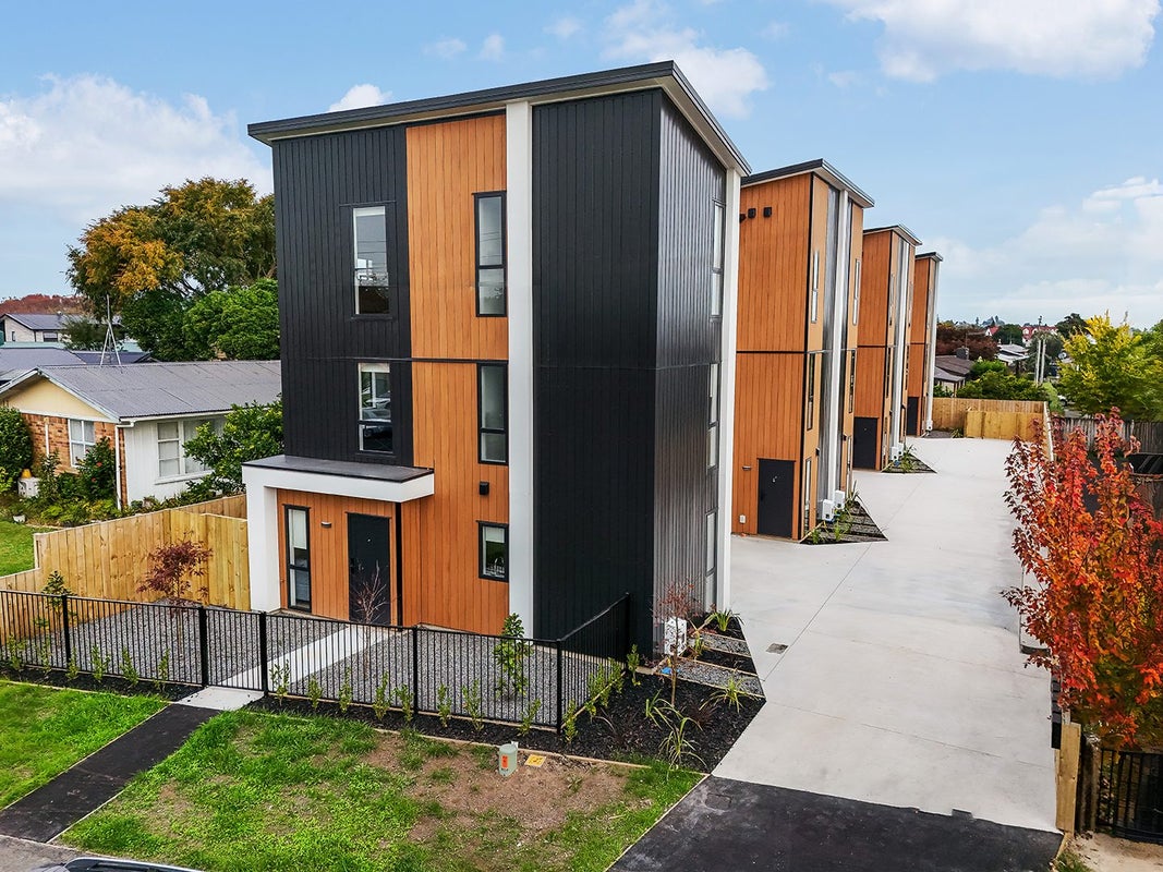 4/146 Old Farm Road, Hamilton East, Hamilton - Carousel 1