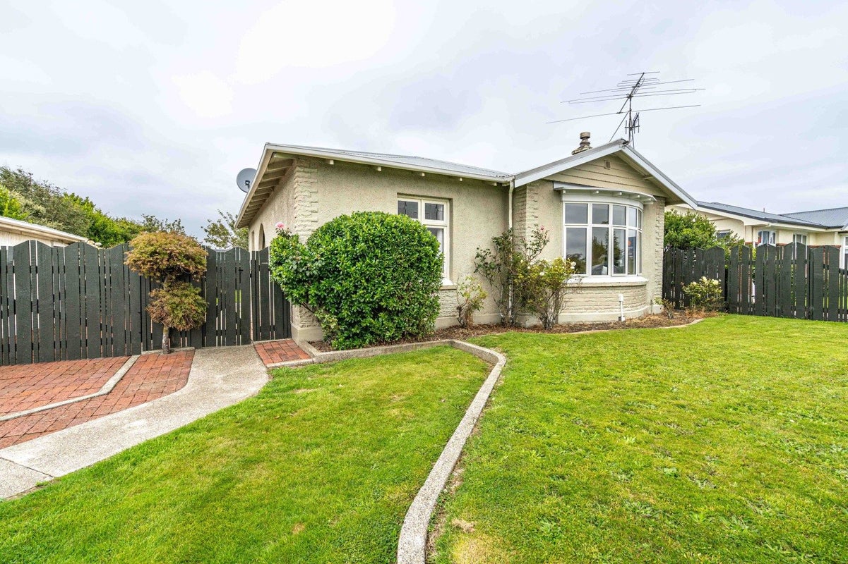 349 Tay Street, Turnbull Thomson Park, Invercargill - Carousel 1