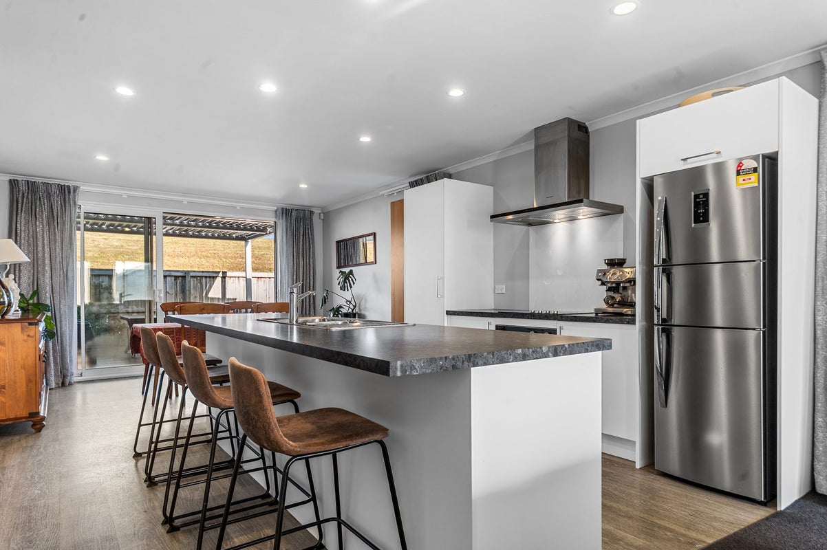 5 Tippet Crescent, Wigram, Christchurch - Carousel 2