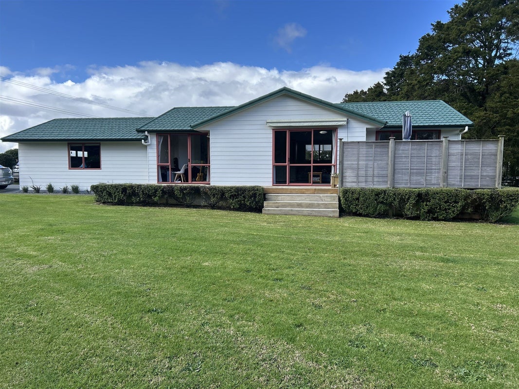 2 Estaugh Close, Kamo - Carousel 1