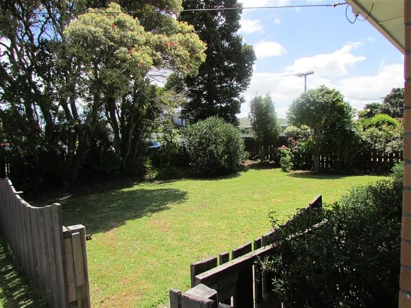 3/1 Pine Road, Orewa, Orewa - Carousel 2