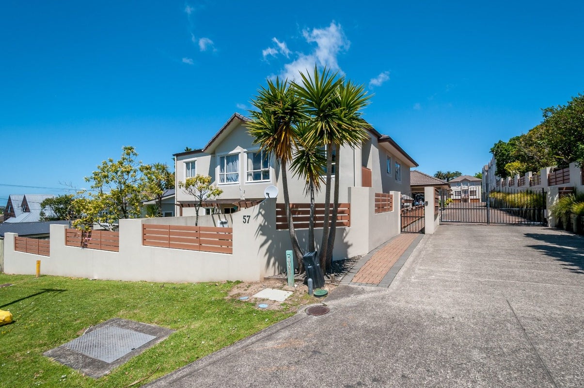 3/57 Gladstone Road, Northcote, North Shore City, Auckland - Carousel 1