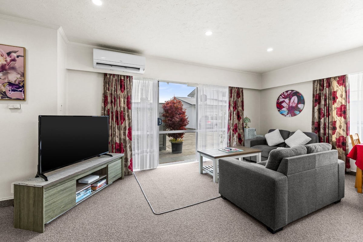 18/376 Kennedy Road, Pirimai, Napier - Carousel 2