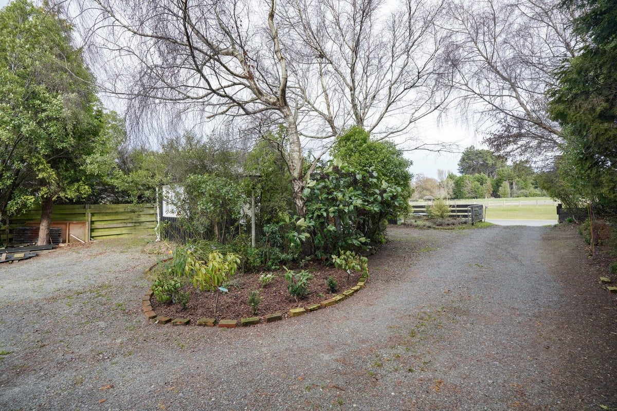 254 Dunns Road, Otatara - Carousel 30