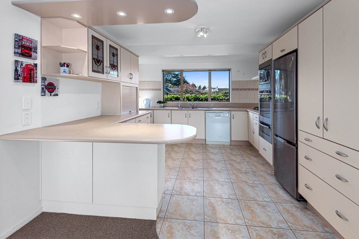230 Fairway Drive, Kamo, Whangarei - Carousel 2