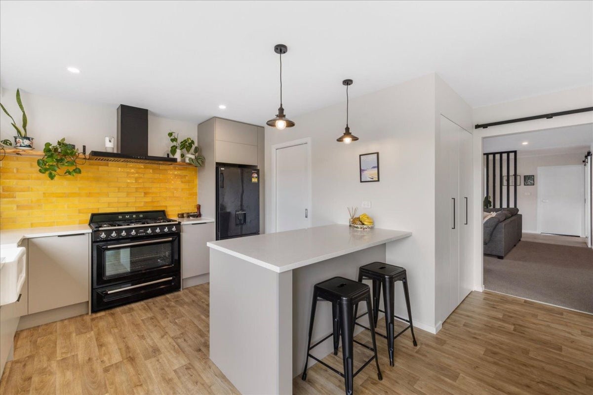 20 Pakanga Grove, Pyes Pa, Tauranga - Carousel 1
