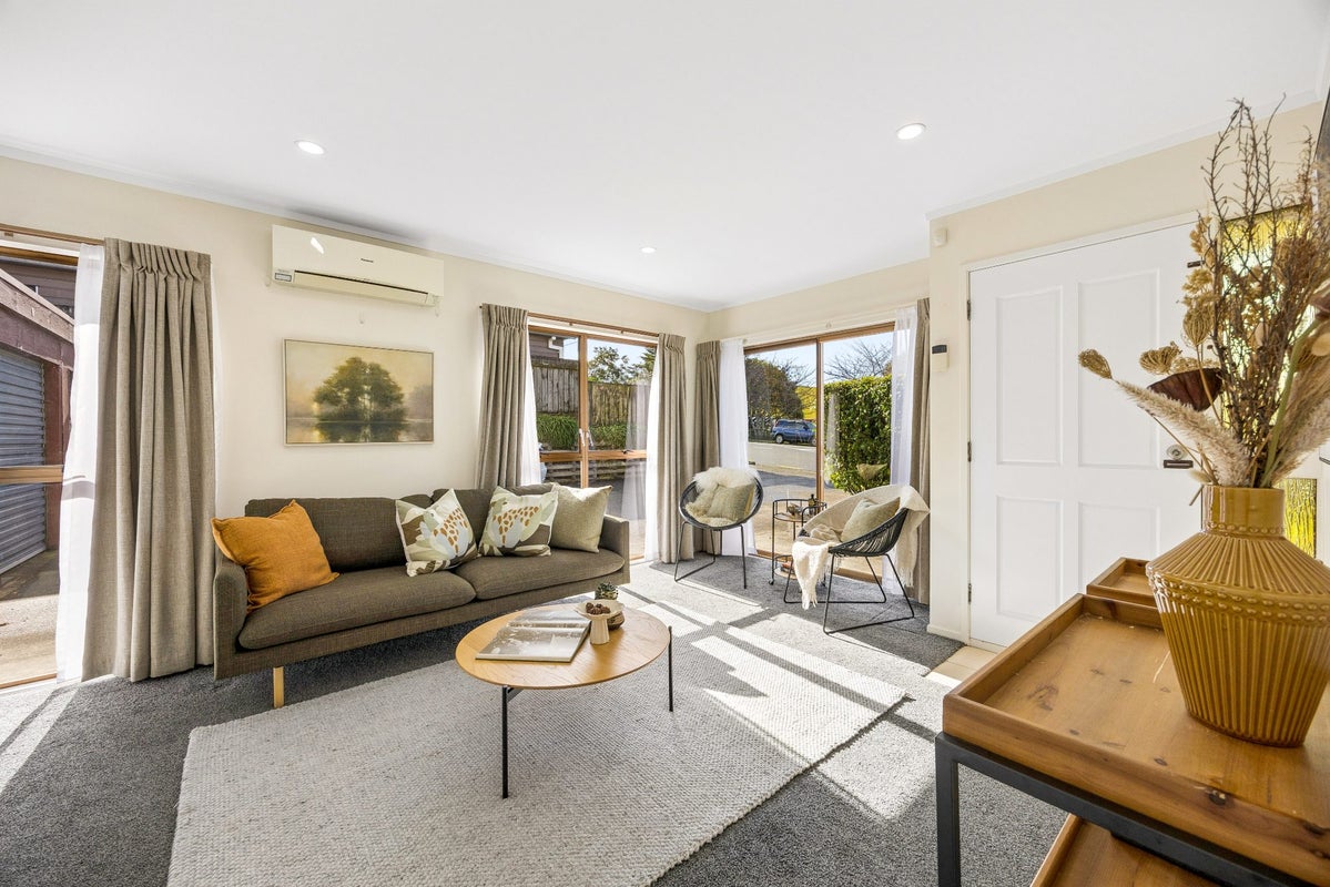 3/698 Mount Albert Road, Royal Oak, Auckland - Carousel 2