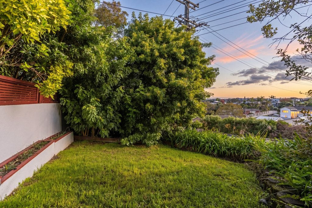 2/953 Beach Road, Torbay, Auckland - Carousel 26