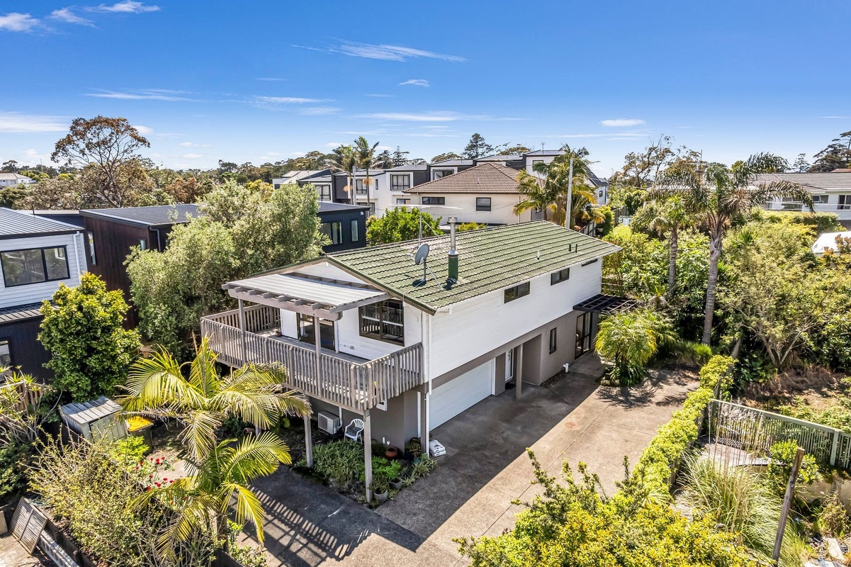 32A William Souter Street, Forrest Hill, Auckland - Carousel 1