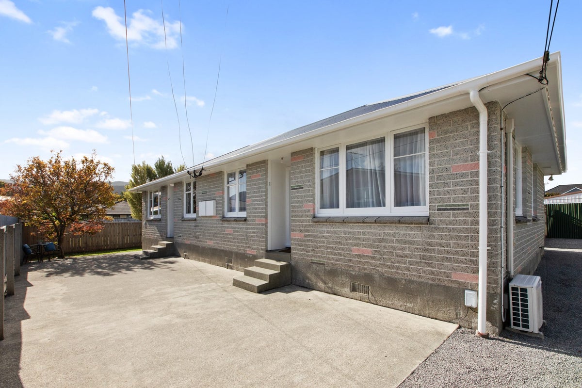 26A Golders Road, Elderslea, Upper Hutt - Carousel 1
