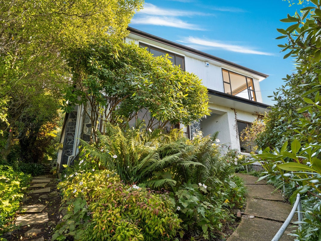 21 Harcourt Street, Belleknowes, Dunedin - Carousel 1