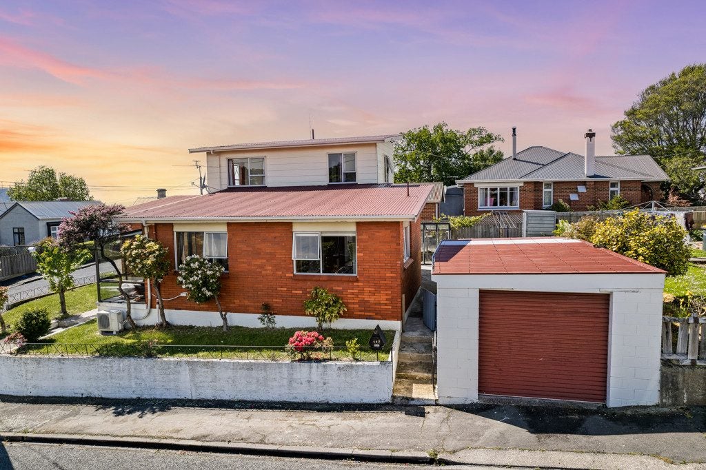 117 Glenpark Avenue, Maryhill, Dunedin - Carousel 1