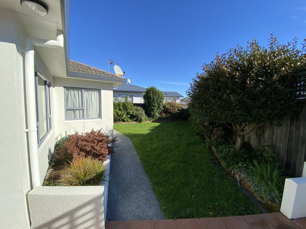 11 Mabey Road, Avalon, Lower Hutt - Carousel 2