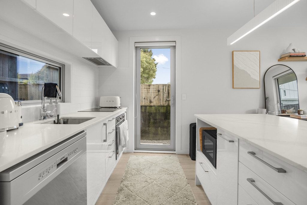 52A Durham Crescent, Fairfield, Lower Hutt - Carousel 2