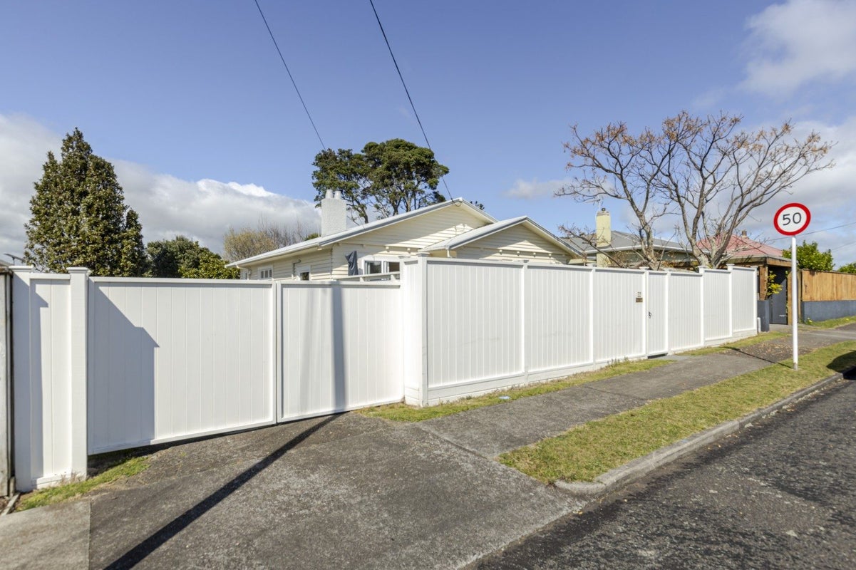 22 Ngaio Street, Strandon, New Plymouth - Carousel 32