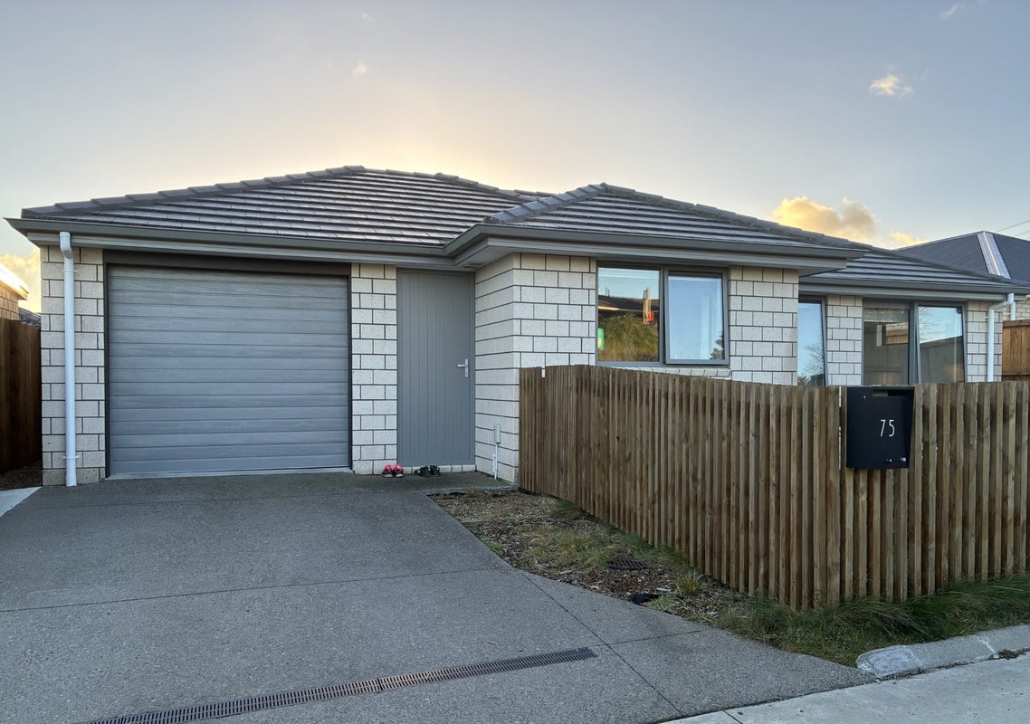 75 Waruhia Crescent, Rototuna North, Hamilton - Carousel 1