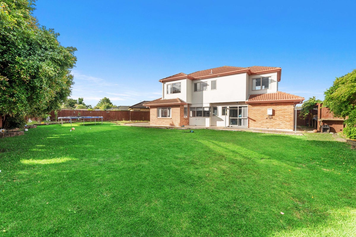 39 Moss Crescent, Takanini, Auckland - Carousel 2