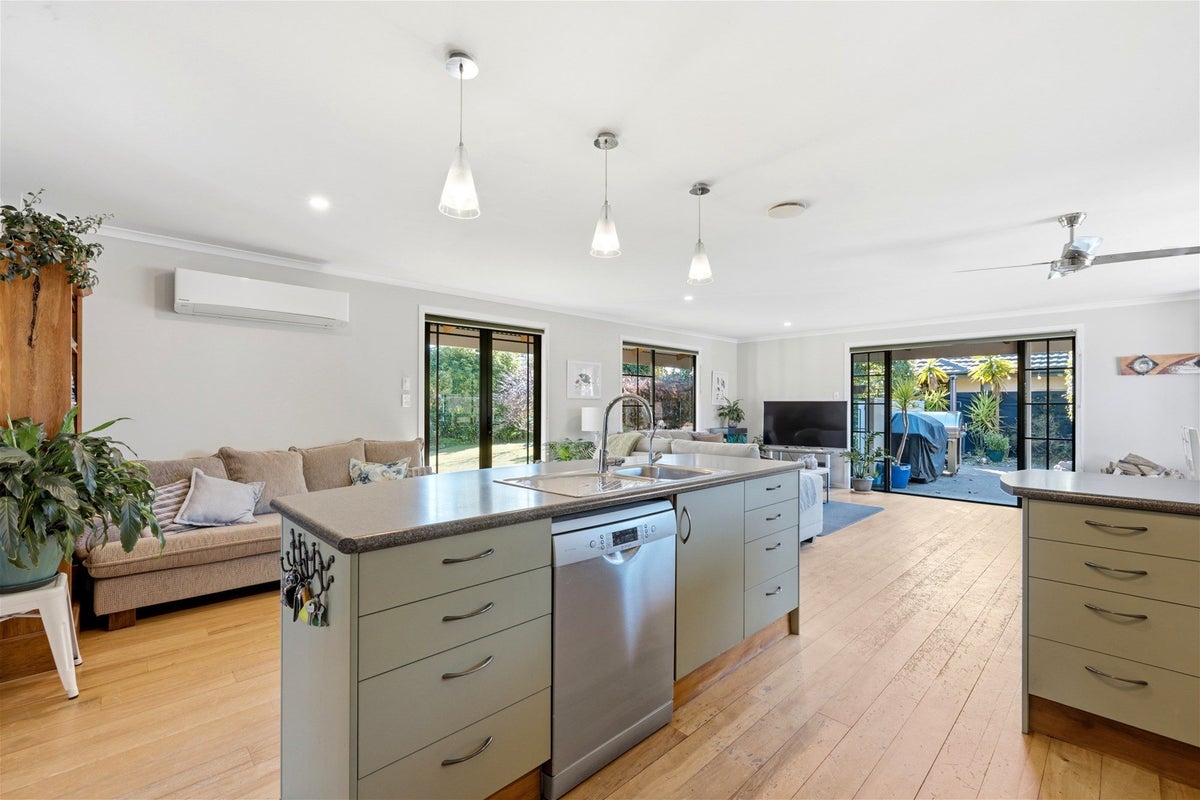 17 Parkerfield Place, Motueka - Carousel 2