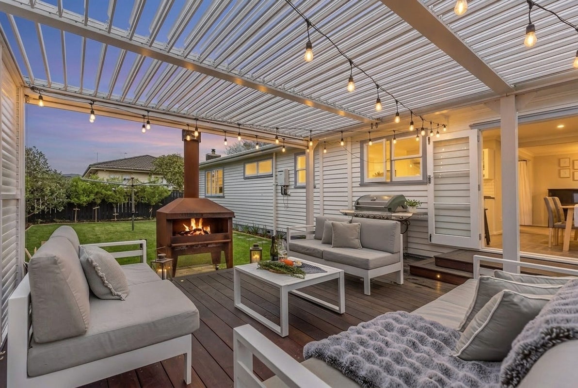 4 Beauchamp Street, Tawa, Wellington - Carousel 1