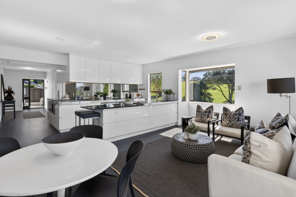 1C Roberta Avenue, Glendowie, Auckland - Carousel 2