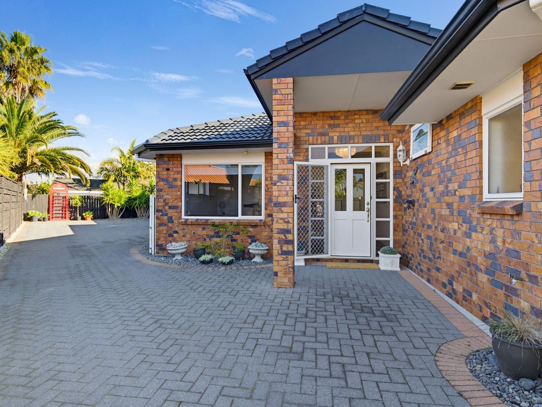 152 Gravatt Road, Papamoa Beach, Papamoa - Carousel 1