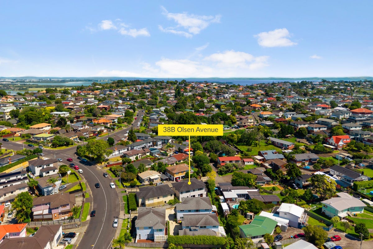38B Olsen Avenue, Hillsborough, Auckland - Carousel 36