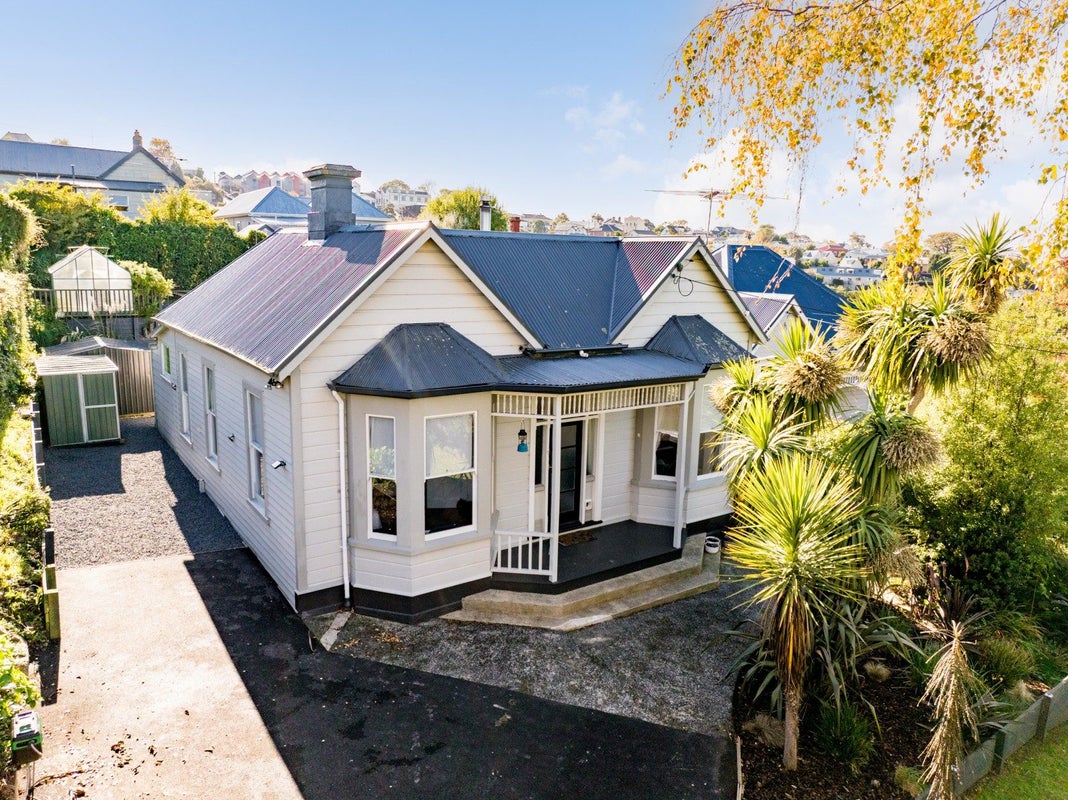 53 Argyle Street, Mornington, Dunedin - Carousel 1