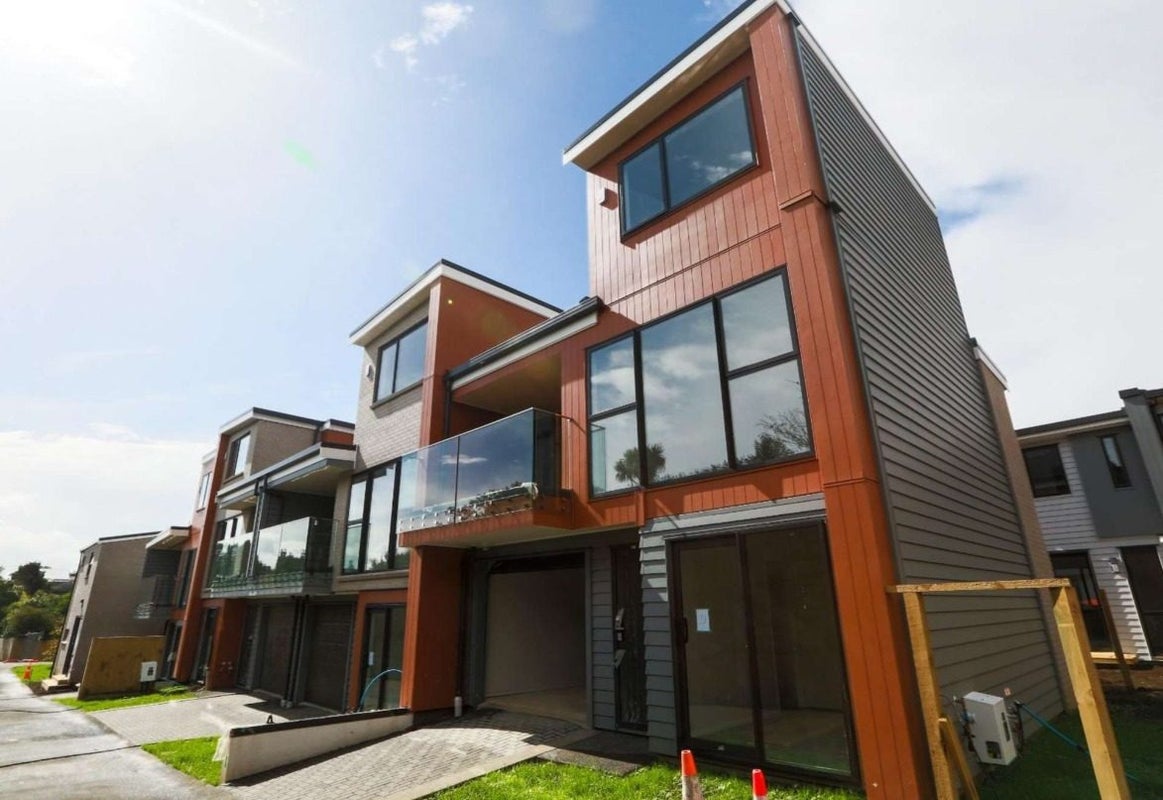 9 Te Rorea Lane, Mount Roskill, Auckland - Carousel 1