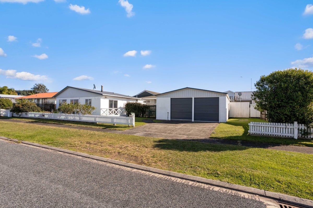 101 Mark Street, Whangamata, Whangamata - Carousel 1