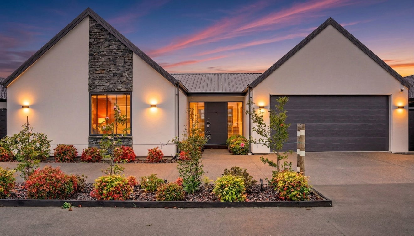 6 Kirkland Crescent, Harewood, Christchurch - Carousel 1