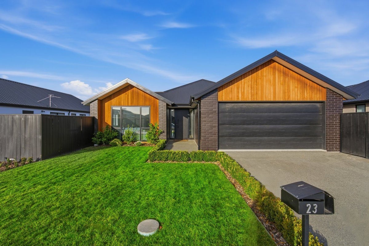 23 Gisele Crescent, Halswell, Christchurch - Carousel 1