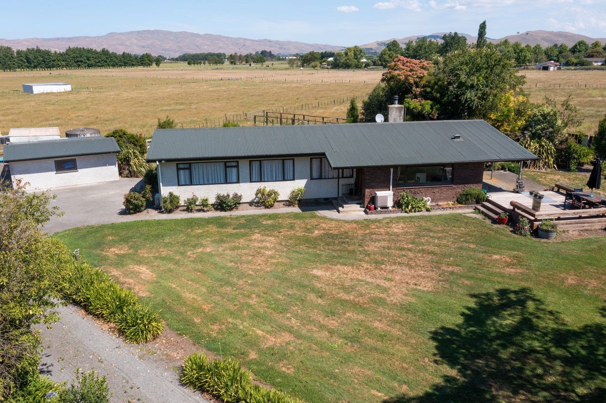 105 Paki Paki Road, Longlands, Hastings - Carousel 1