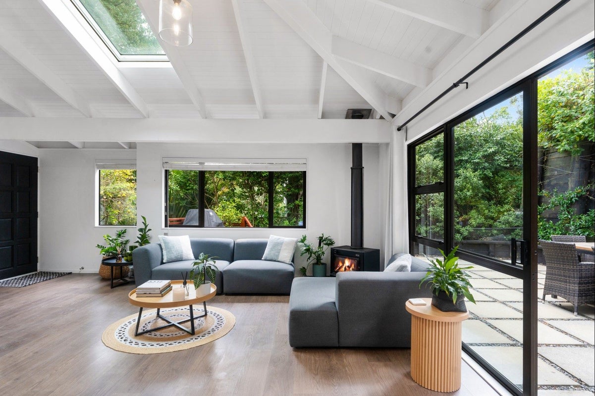 3/57 Pupuke Road, Birkenhead, Auckland - Carousel 1