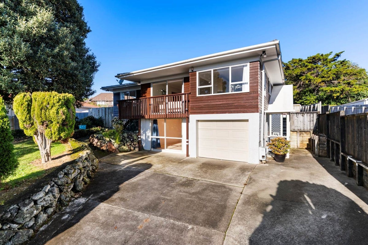 9 Ervine Place, Bucklands Beach, Auckland - Carousel 1