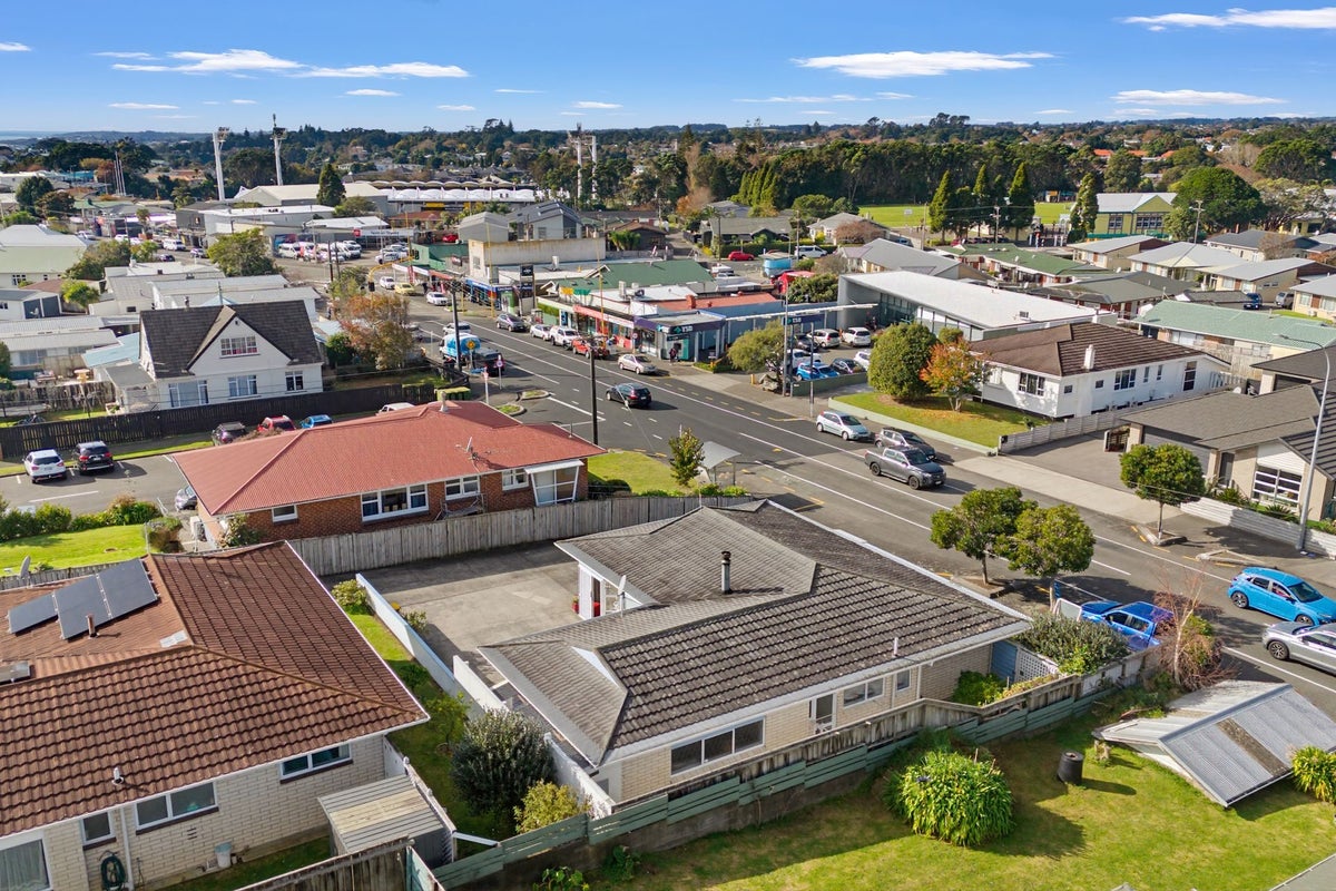 66 Tukapa Street, Westown, New Plymouth - Carousel 2
