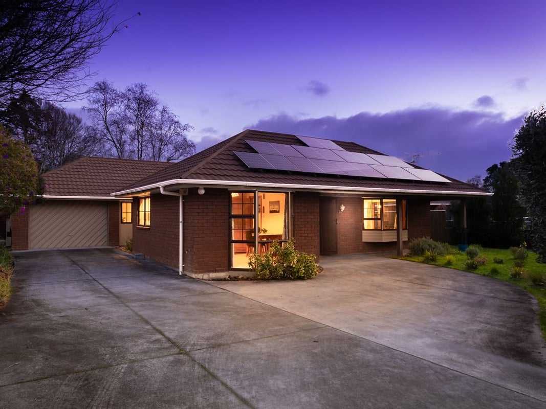 51 Park Avenue, Waikanae - Carousel 1