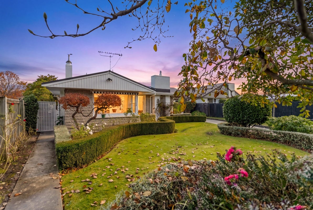 229 Memorial Avenue, Burnside, Christchurch - Carousel 1