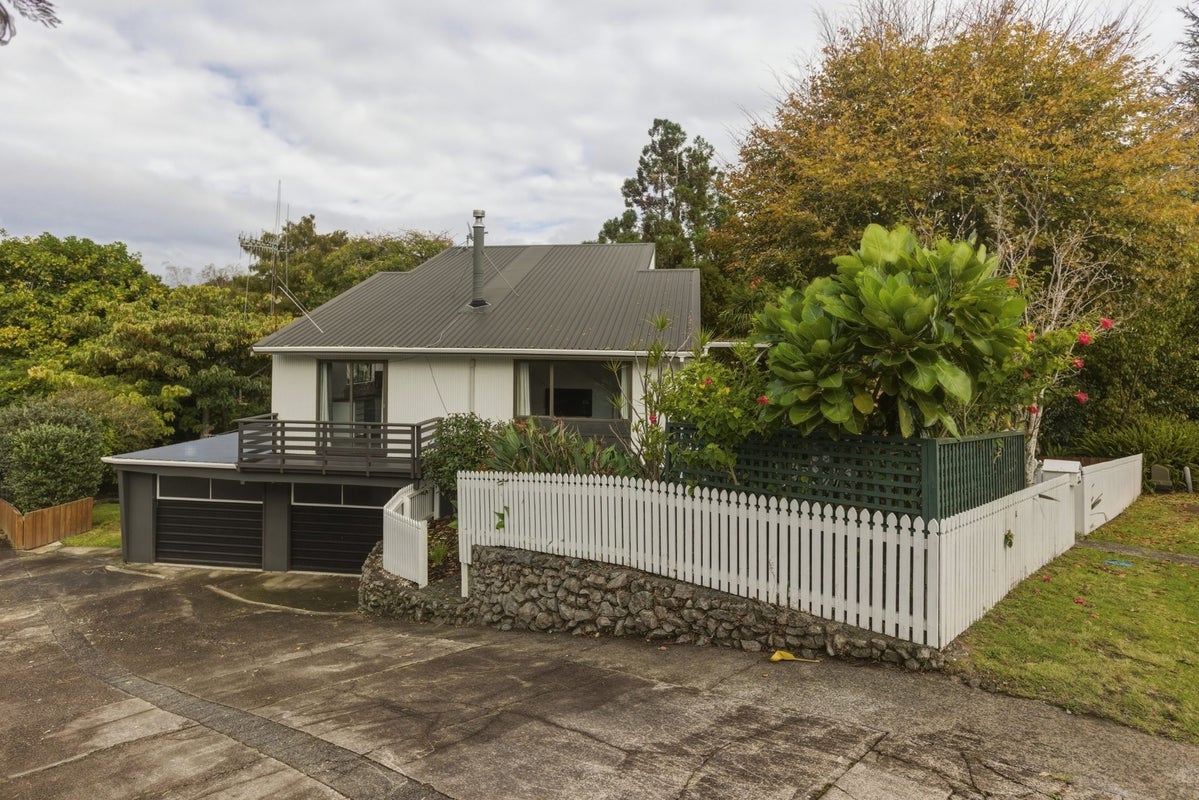 77 Resolution Road, Welcome Bay, Tauranga - Carousel 1