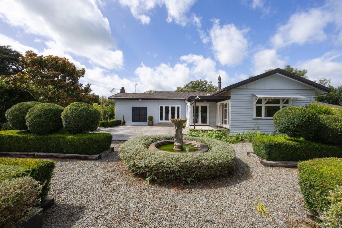 1226 Kairanga Bunnythorpe Road, Kairanga, Palmerston North - Carousel 1