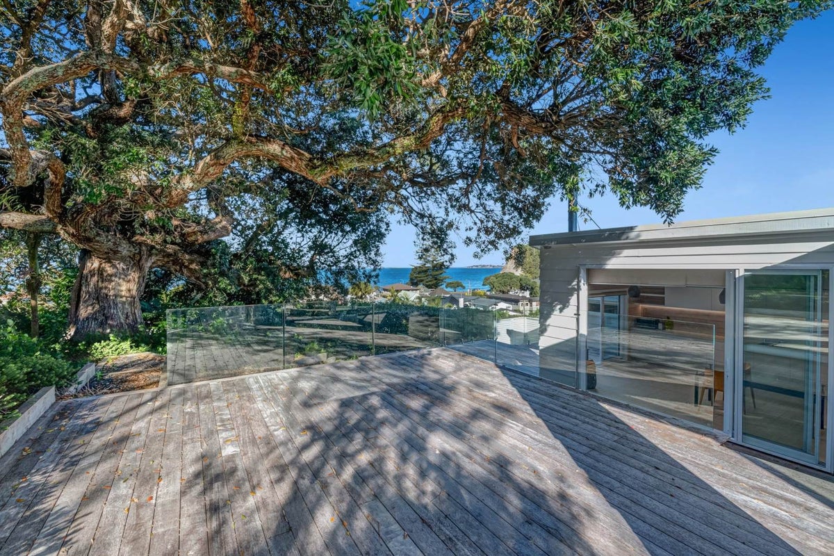 47 Mckenzie Avenue, Arkles Bay, Whangaparaoa - Carousel 1