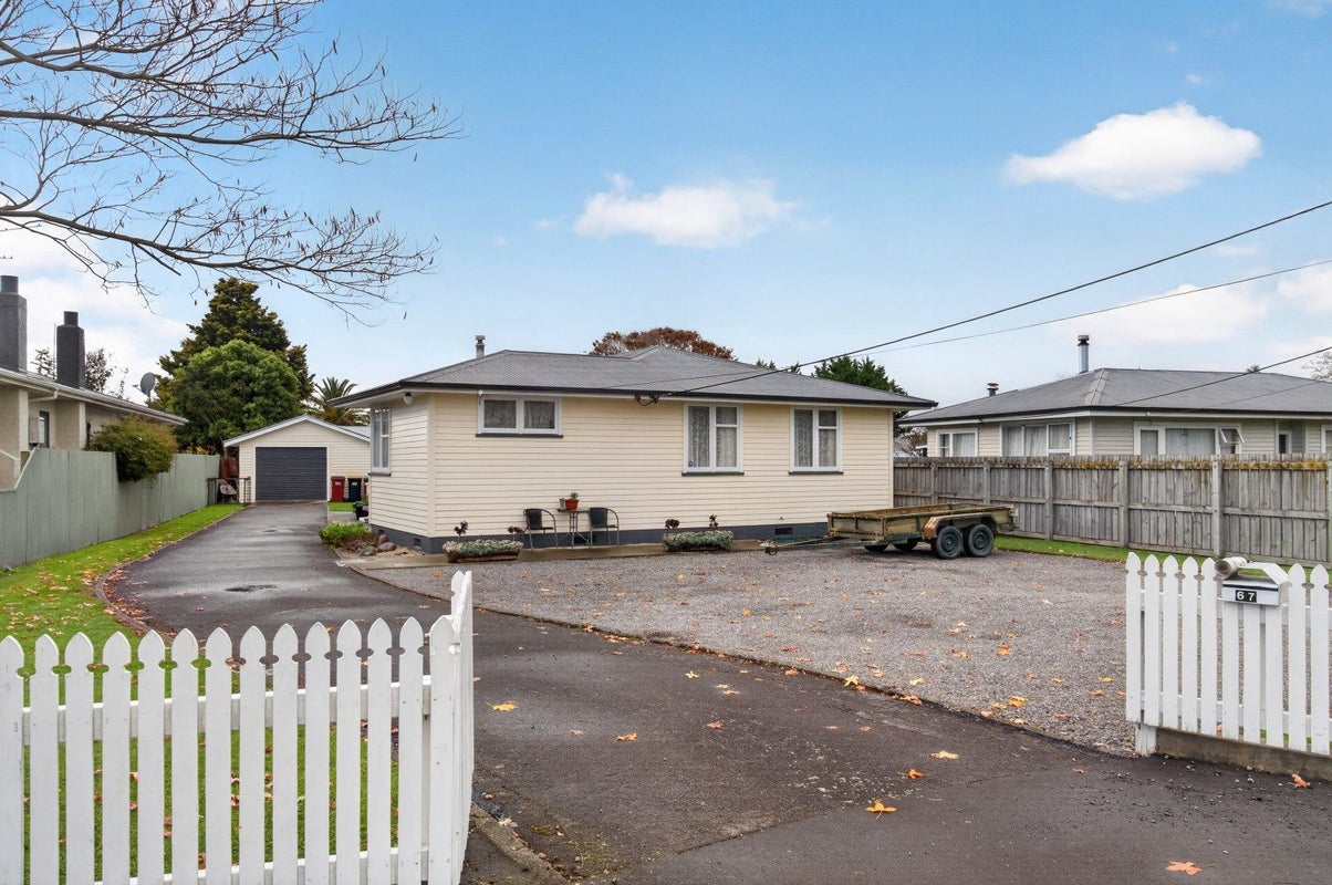 67 South Belt, Solway, Masterton - Carousel 1