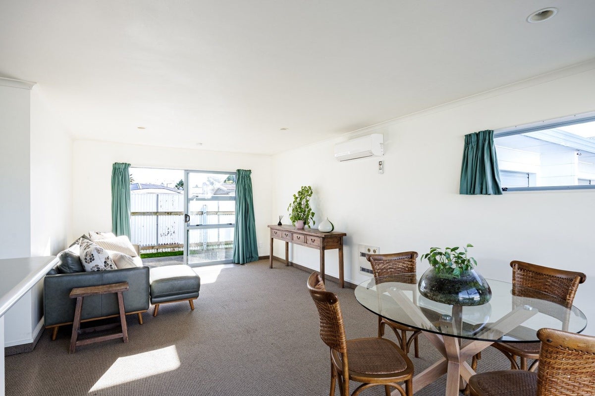 18A Hillary Crescent, Maraenui, Napier - Carousel 1
