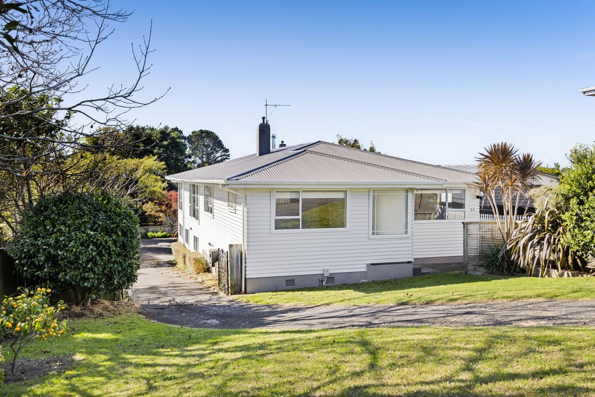 3A Waimea Street, Westown, New Plymouth - Carousel 1