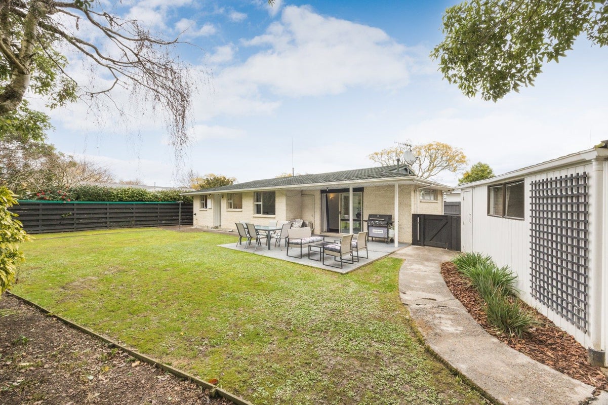 9 Spilman Place, Awapuni, Palmerston North - Carousel 2