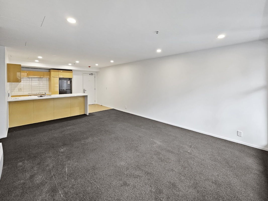 1J/14 Upper Queen Street, Newton, Auckland - Carousel 2