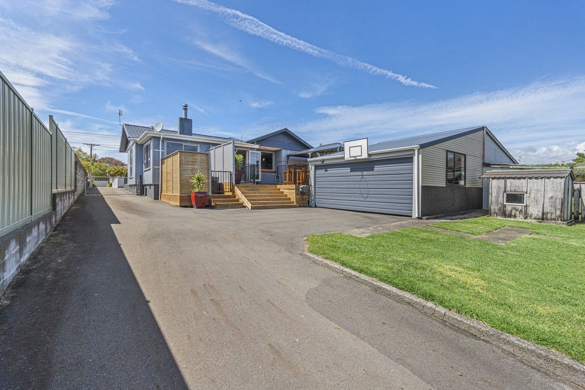 17 Tainui Street, Welbourn, New Plymouth - Carousel 2